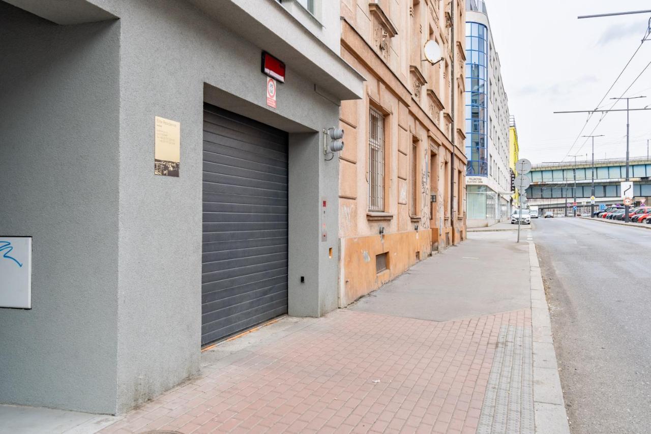 Brand New Studio Apartment #51 With Free Secure Parking In The Center Praha Exteriér fotografie